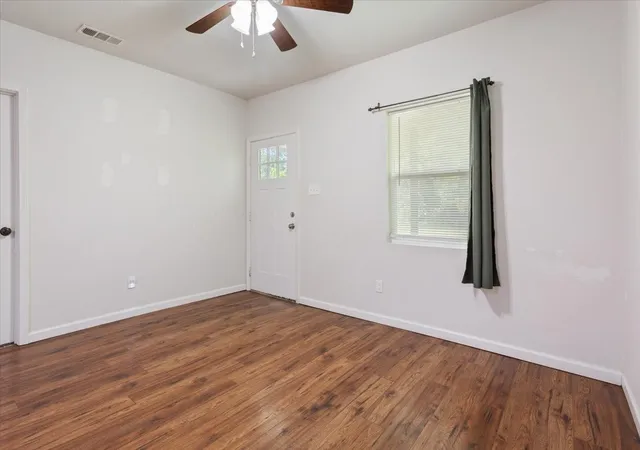 Photo 4 of Single family home for sale at 3109 N 20Th St, Waco, TX 76708 | MLS# 21311689 | Listing updated on 2026-08-03