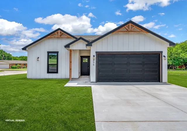 Homes for sale in Clifton, TX | 806 S Avenue Q, Clifton, TX 76634 | MLS# 21312778