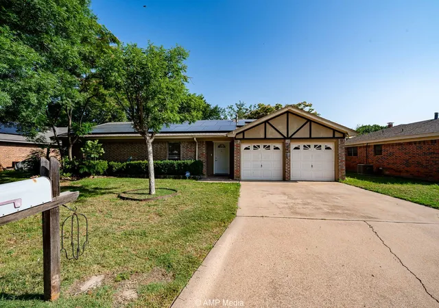 Photo 3 of Sale Pending at 3226 Whitewing Wy, Abilene, TX 79606 | MLS# 21312892 | Listing updated on 2026-08-22