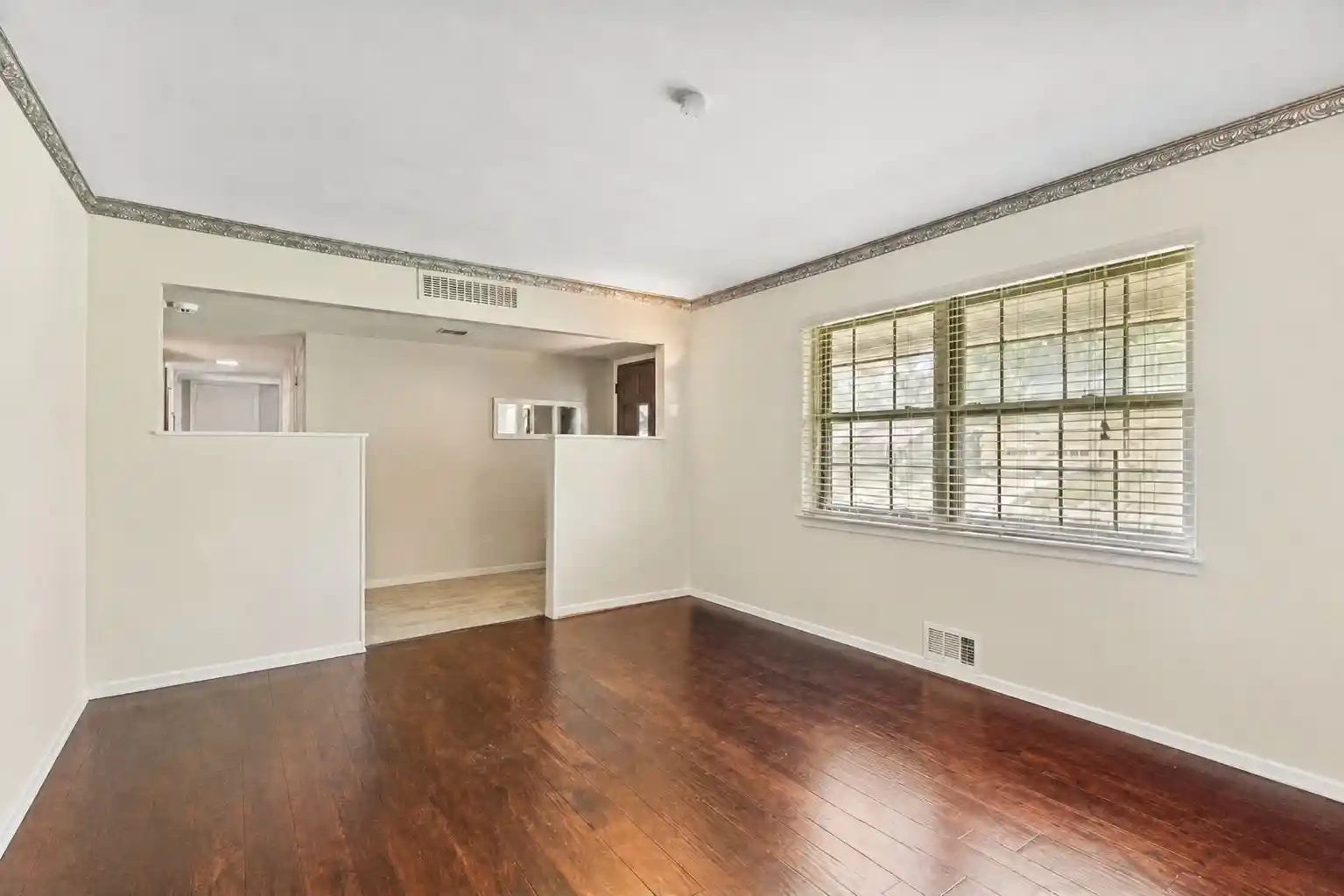 Photo 1 of Single family home for sale at 725 Branch Dr, Garland, TX 75041 | MLS# 21312416 | Listing updated on 2026-10-25