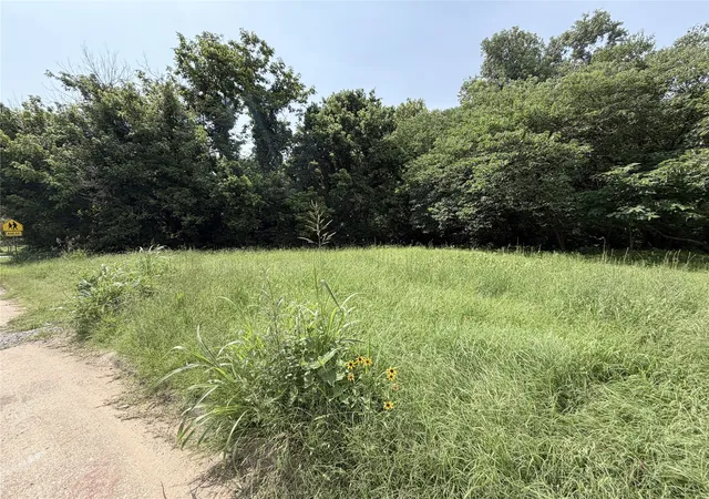 Homes for sale in Denison, TX | 1326 W Crawford St, Denison, TX 75020 | MLS# 21312446