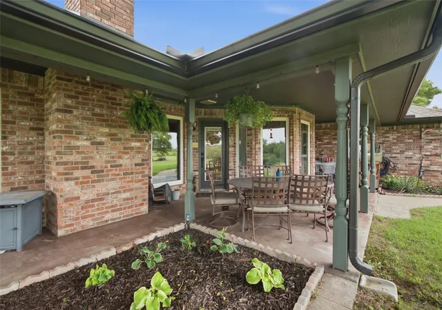 Photo 3 of Single family home for sale at 152 Fox Rd, Weatherford, TX 76088 | MLS# 21312844 | Listing updated on 2026-08-22