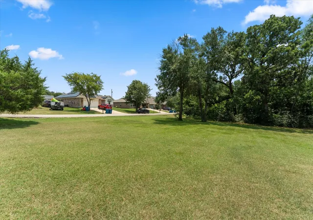 Homes for sale in Gun Barrel City, TX | 424 Lagoon Dr, Gun Barrel City, TX 75156 | MLS# 21312689