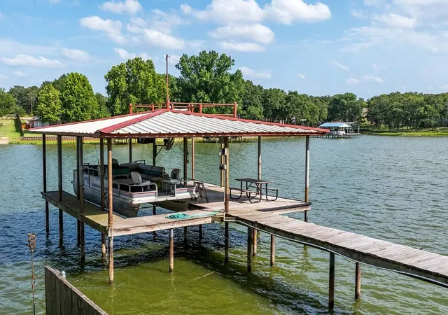 Homes for sale in Gun Barrel City, TX | 114 Arrowhead Wy, Gun Barrel City, TX 75156 | MLS# 21307113