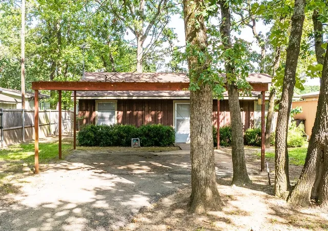 Homes for sale in Gun Barrel City, TX | 114 Arrowhead Wy, Gun Barrel City, TX 75156 | MLS# 21307113