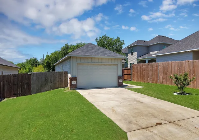 Homes for sale in Hillsboro, TX | 104 Sweeney St, Hillsboro, TX 76645 | MLS# 21312789