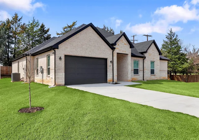 Homes for sale in Denison, TX | 2217 S Peachtree Ct, Denison, TX 75020 | MLS# 21311790