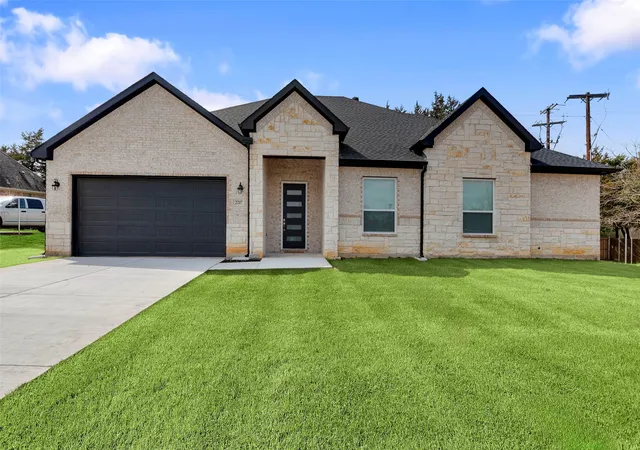 Homes for sale in Denison, TX | 2217 S Peachtree Ct, Denison, TX 75020 | MLS# 21311790