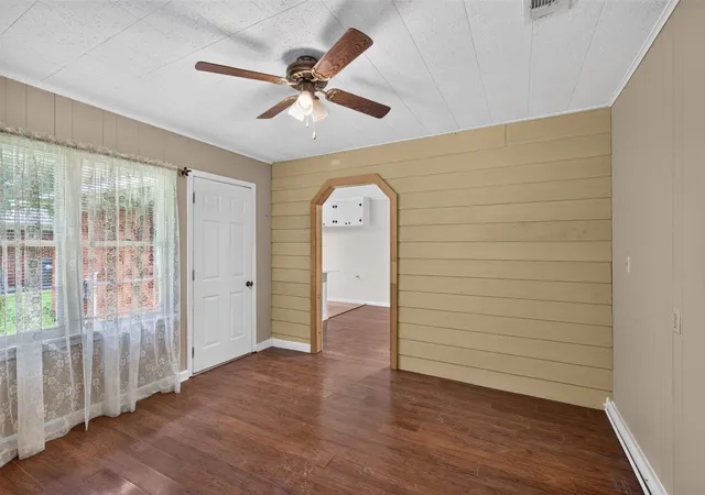 Photo 4 of Single family home for sale at 305 8Th St Ne, Springhill, LA 71075 | MLS# 21312909 | Listing updated on 2026-07-27