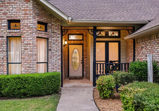 Photo 2 of Single family home for sale at 4111 Cimmaron Trl, Granbury, TX 76049 | MLS# 21311292 | Listing updated on 2026-07-26