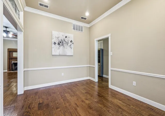 Photo 4 of Single family home for sale at 4111 Cimmaron Trl, Granbury, TX 76049 | MLS# 21311292 | Listing updated on 2026-07-26