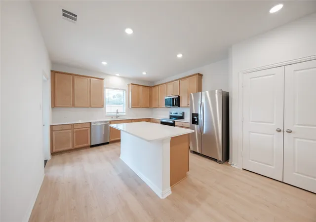 Photo 3 of Single family home for sale at 3414 Hillingdon Rd, Anna, TX 75409 | MLS# 21312995 | Listing updated on 2026-10-08