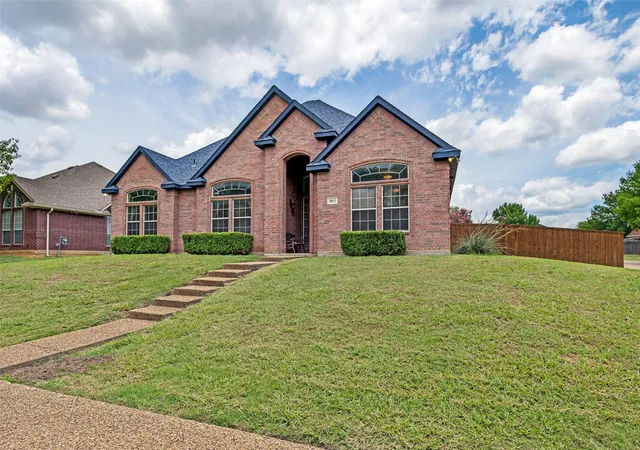 Photo 2 of Single family home for sale at 803 Mill Creek Rd, Lancaster, TX 75146 | MLS# 21312981 | Listing updated on 2026-07-28