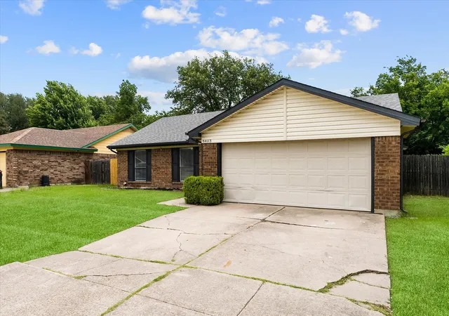 Photo 3 of Single family home for sale at 6403 Minuteman Ln, Arlington, TX 76002 | MLS# 21299790 | Listing updated on 2026-07-09