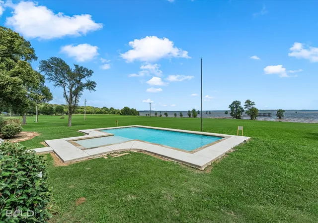 Photo 3 of Single family home for sale at 10099 Ferry Lake Rd, Oil City, LA 71061 | MLS# 21312833 | Listing updated on 2026-10-07