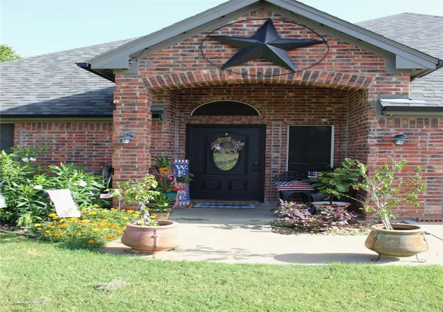 Homes for sale in Stephenville, TX | 1219 Prairie Wind Blvd, Stephenville, TX 76401 | MLS# 21313028