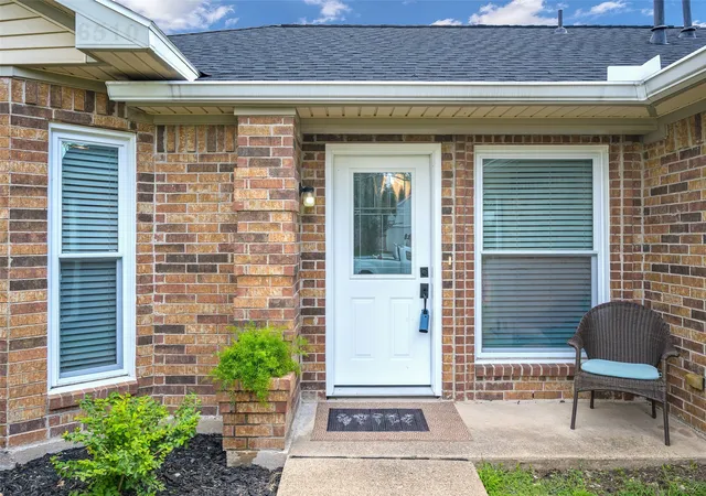 Photo 2 of Sale Pending at 6510 Gardenia Dr, Rowlett, TX 75089 | MLS# 21311887 | Listing updated on 2026-07-16