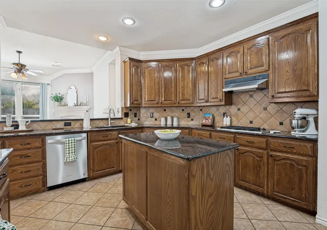 3rd image of 3127 S Camino Lagos, Grand Prairie, TX 75054 | MLS# 21306152
