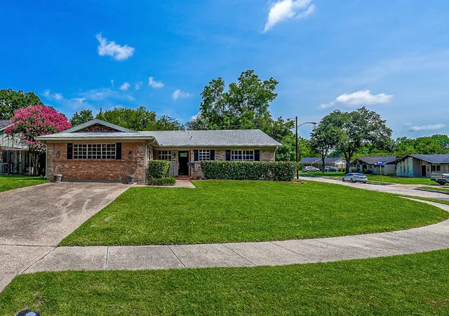 Homes for sale in Richardson, TX | 734 Kingswood Ave, Richardson, TX 75080 | MLS# 21312660