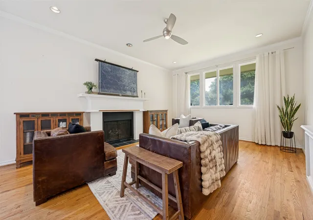 Photo 2 of Sale Pending at 4900 Victor St, Dallas, TX 75214 | MLS# 21313125 | Listing updated on 2026-08-14