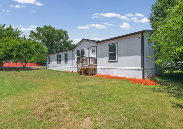 Photo 2 of Manufactured home for sale at 4009 Diann Dr, Granbury, TX 76049 | MLS# 21312237 | Listing updated on 2026-09-04