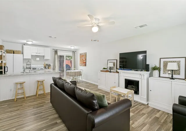 Photo 3 of Sale Pending at 7012 Greenview Cir S, Fort Worth, TX 76120 | MLS# 21313181 | Listing updated on 2026-07-09