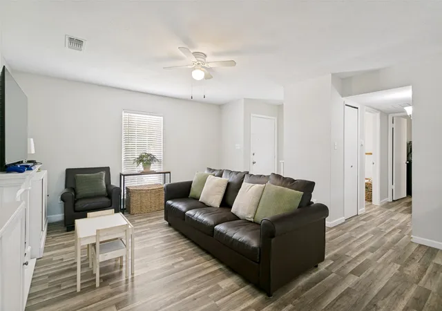 Photo 4 of Sale Pending at 7012 Greenview Cir S, Fort Worth, TX 76120 | MLS# 21313181 | Listing updated on 2026-07-09