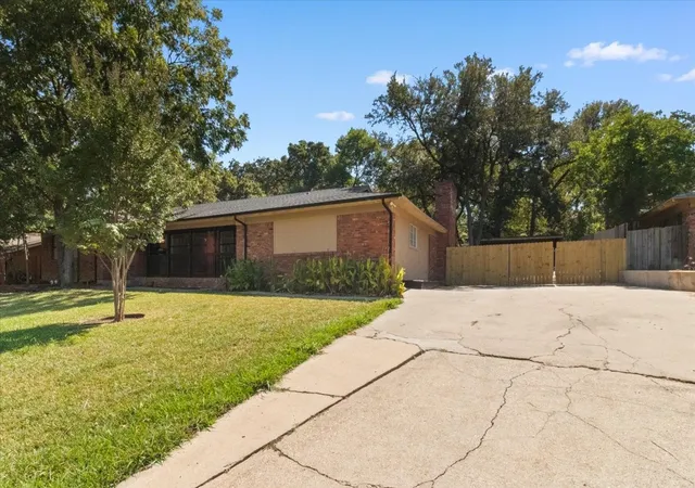 Photo 2 of Single family home for sale at 6000 Monterrey Dr, Fort Worth, TX 76112 | MLS# 21313195 | Listing updated on 2026-08-22