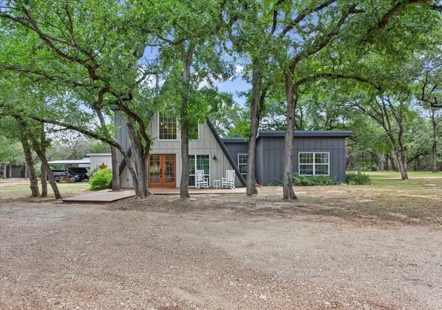 Homes for sale in China Spring, TX | 15988 Wortham Bend Rd, China Spring, TX 76633 | MLS# 21313199