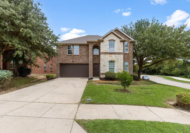 Homes for sale in Frisco, TX | 12906 Michelle Dr, Frisco, TX 75035 | MLS# 21264240