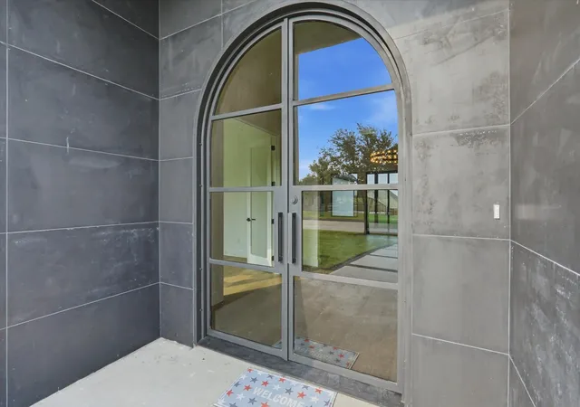 Photo 2 of Single family home for sale at 1014 Devonshire Dr N, Forney, TX 75126 | MLS# 21309642 | Listing updated on 2026-09-21