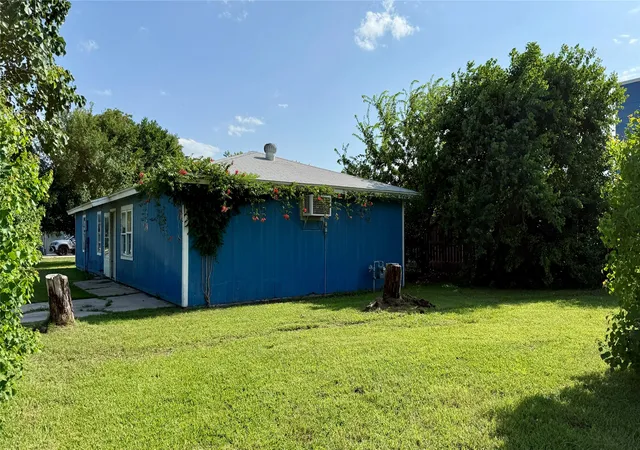 Homes for sale in Sanger, TX | 509 N 10Th St, Sanger, TX 76266 | MLS# 21311965