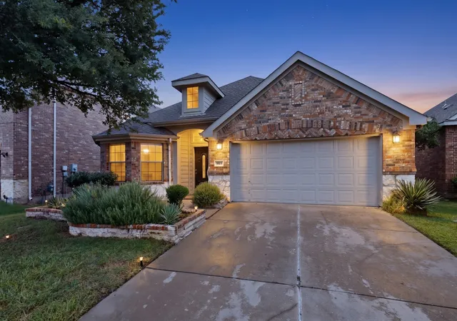 Homes for sale in Little Elm, TX | 905 Lake Grove Dr, Little Elm, TX 75068 | MLS# 21300428