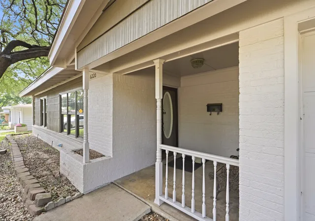 Photo 3 of Single family home for sale at 6220 Franwood Ter, Fort Worth, TX 76112 | MLS# 21312085 | Listing updated on 2026-08-22