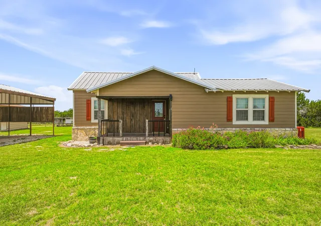 2nd image of 1470 Private Road 701, Stephenville, TX 76401 | MLS# 21311618