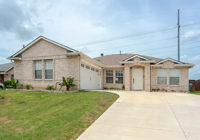 2nd image of 3405 Ashwood Ln, Sachse, TX 75048 | MLS# 21313240