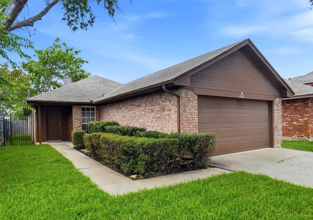 Photo 1 of Sale Pending at 6701 Driffield Cir W, North Richland Hills, TX 76182 | MLS# 21313246 | Listing updated on 2026-07-22