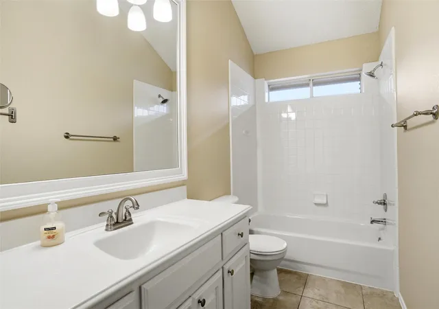 Photo 4 of Sale Pending at 6701 Driffield Cir W, North Richland Hills, TX 76182 | MLS# 21313246 | Listing updated on 2026-07-22
