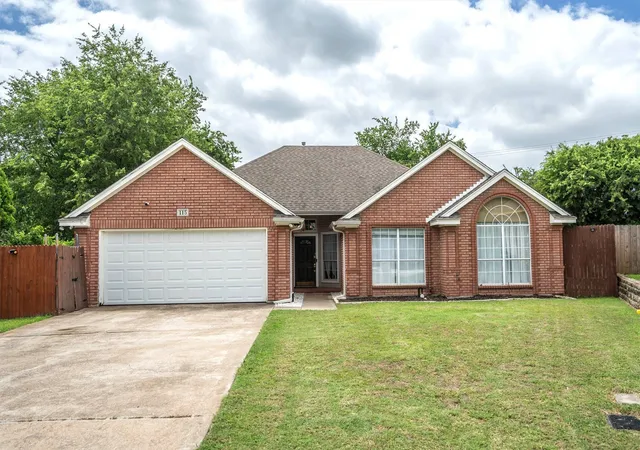 Homes for sale in Justin, TX | 115 S Blue Bonnet Cir, Justin, TX 76247 | MLS# 21305968