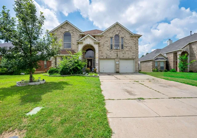 Homes for sale in Mansfield, TX | 1411 Chateau Ln, Mansfield, TX 76063 | MLS# 21313268