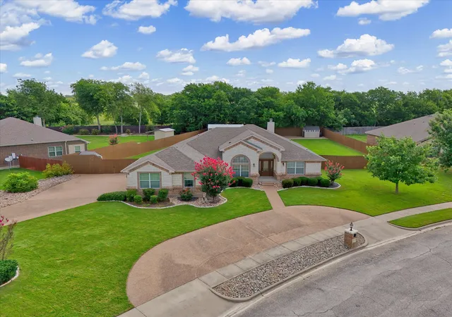 Homes for sale in Lorena, TX | 910 Springdale Ln, Lorena, TX 76655 | MLS# 21311260