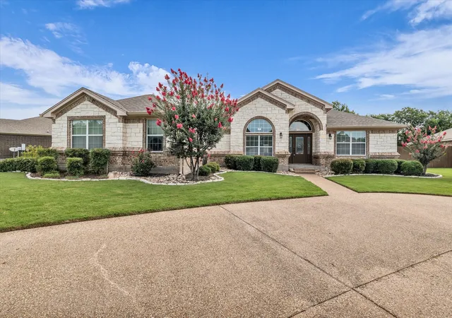 Homes for sale in Lorena, TX | 910 Springdale Ln, Lorena, TX 76655 | MLS# 21311260