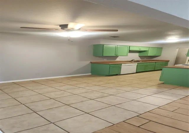 Photo 3 of Multi family home for sale at 6721 Loma Vista Dr #6721 6723, Fort Worth, TX 76133 | MLS# 21313290 | Listing updated on 2026-09-18