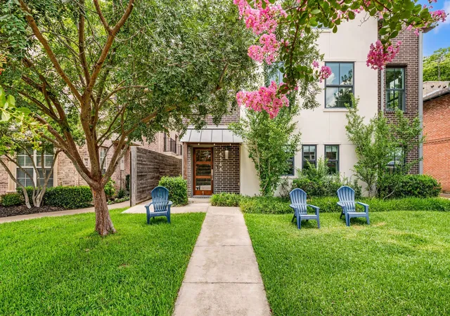 Photo 3 of Condo for sale at 4144 Druid Ln #1, Dallas, TX 75205 | MLS# 21304968 | Listing updated on 2026-08-21
