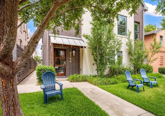 Photo 3 of Condo for sale at 4144 Druid Ln #1, Dallas, TX 75205 | MLS# 21304968 | Listing updated on 2026-08-21