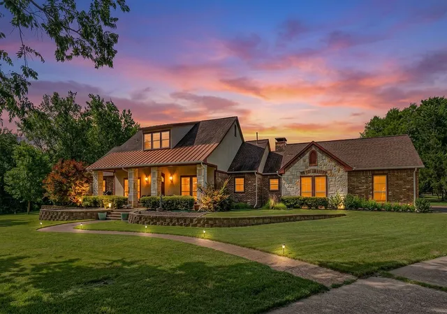 Photo 1 of Sale Pending at 401 Saint Michaels Wy, Rockwall, TX 75032 | MLS# 21305870 | Listing updated on 2026-07-10