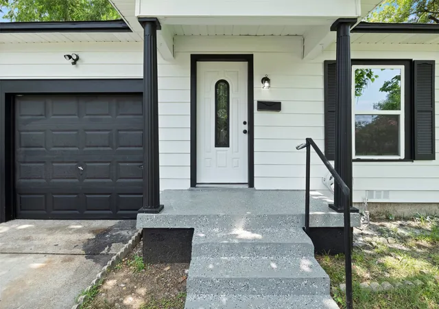 Photo 4 of Sale Pending at 8117 Marvel Dr, Dallas, TX 75217 | MLS# 21310899 | Listing updated on 2026-08-22