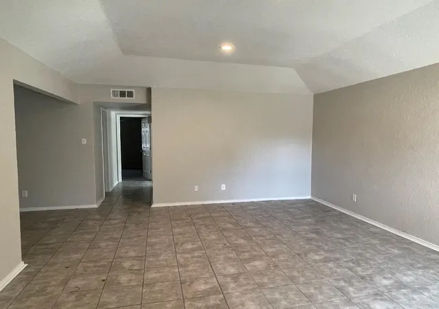 Photo 1 of Multi family home for sale at 6717 Loma Vista Dr, Fort Worth, TX 76133 | MLS# 21313306 | Listing updated on 2026-09-18