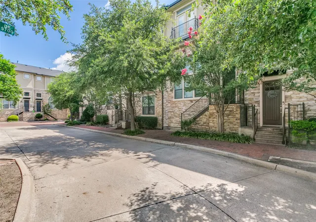 Homes for sale in Plano, TX | 7212 Scotland Ct, Plano, TX 75024 | MLS# 21311505