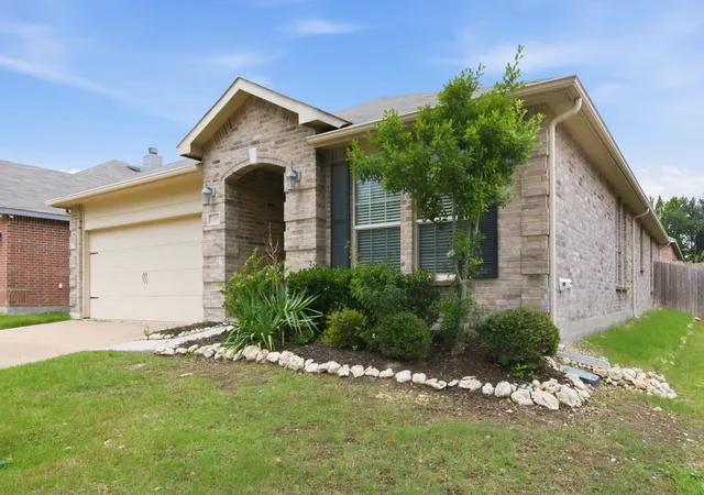 Photo 1 of Single family home for sale at 12409 Lonesome Pine Pl, Fort Worth, TX 76244 | MLS# 21313338 | Listing updated on 2026-07-19